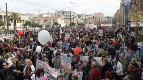 Hükümet, eğitimcilerin ülke çapındaki eylemlerine otoriterlikle karşılık verdi